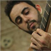 Profesor de guitarra y ukelele especializado en ritmos latinoamericanos, de forma presencial y online